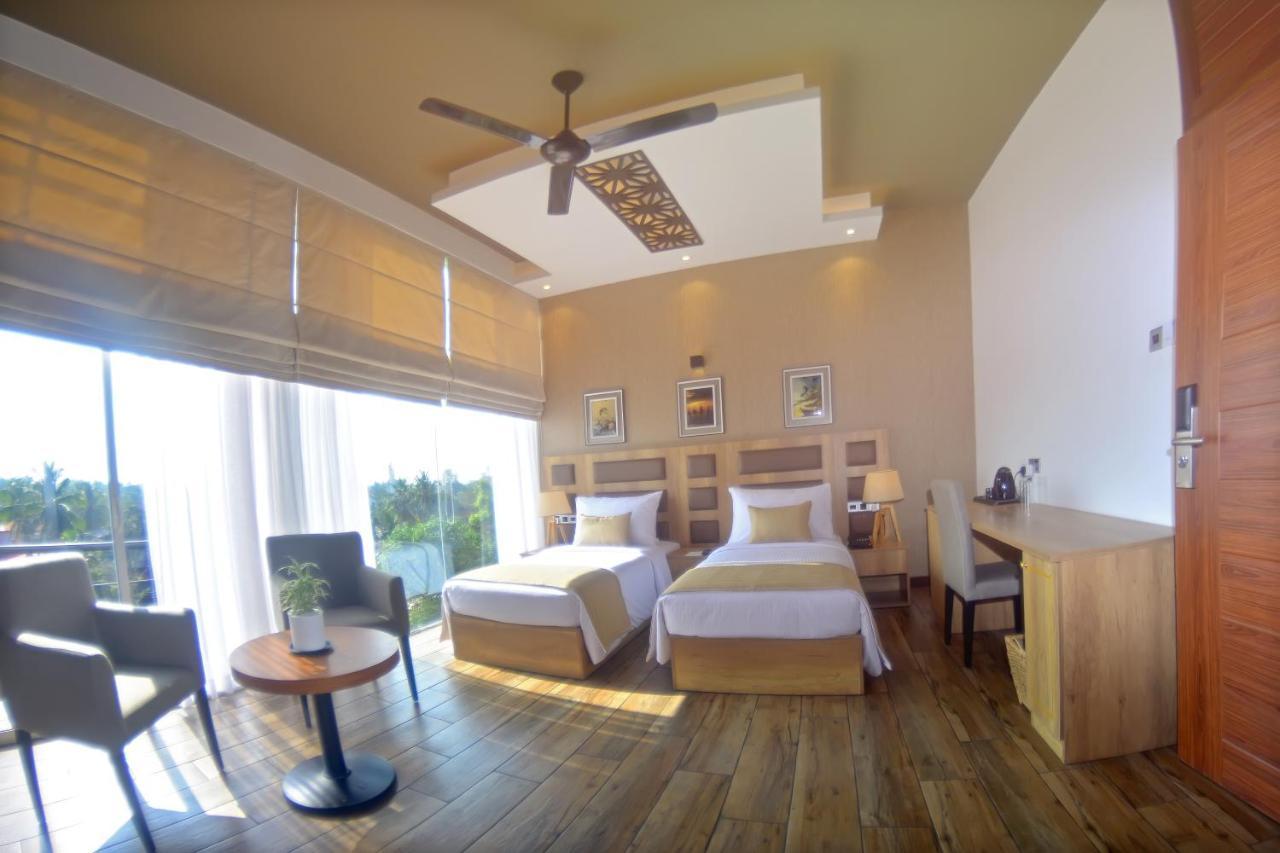 Belmont Boutique Hotel - Free Airport Shuttle Service نيجومبو المظهر الخارجي الصورة