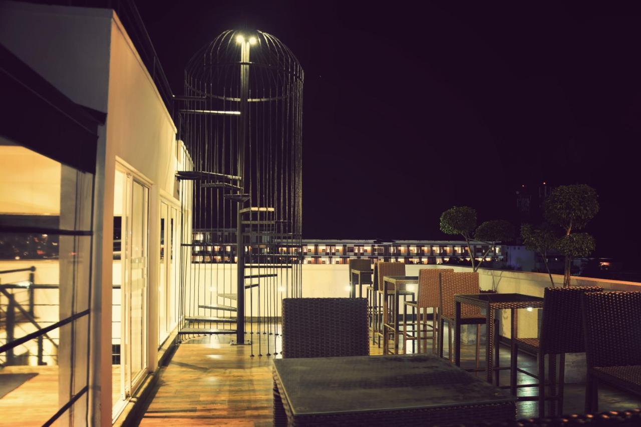 Belmont Boutique Hotel - Free Airport Shuttle Service نيجومبو المظهر الخارجي الصورة